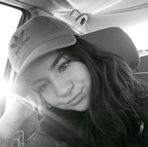 Meet your Posher, Kaylie